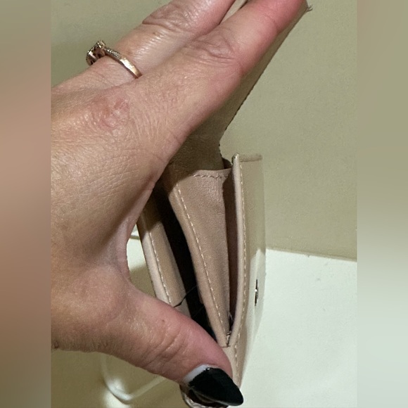 Gucci Interlocking G Crystal Bifold Wallet - Picture 3 of 13